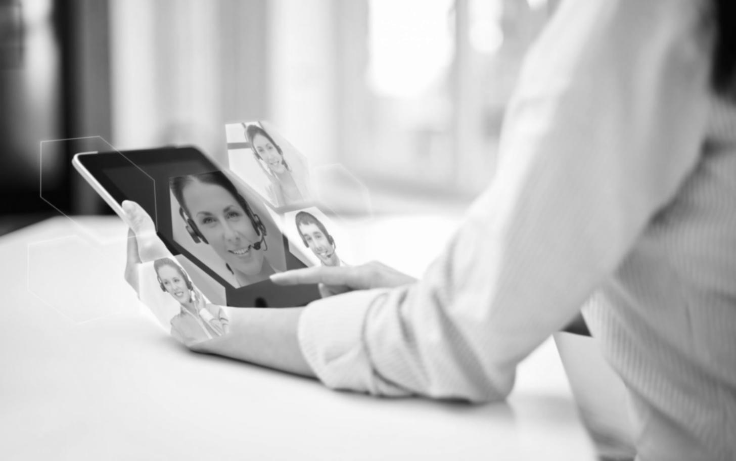 Participant en session de travail sur ses finances personnelles